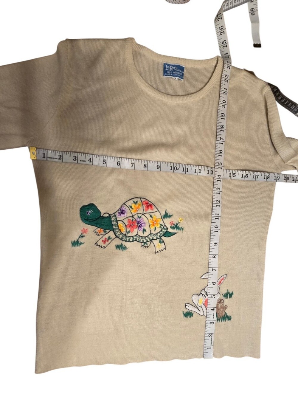 70s LeRoy Knitwear Embroidered Turtle & Bunny Sweater Cream M - Picture 3 of 11